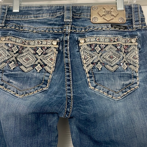 Miss Me Denim - Miss Me Jeans. 27x33. Mid rise boot cut.